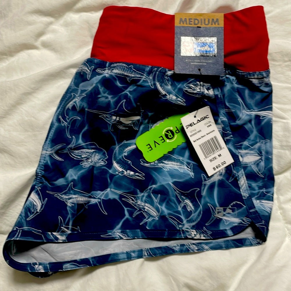 New Bali Active Short Americamo Size Medium with fish print